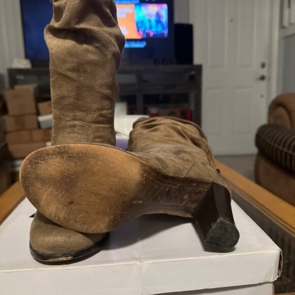 boots - Picture 3 of 4